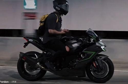 爆料机车博主视频大全,揭秘骑行世界精彩瞬间